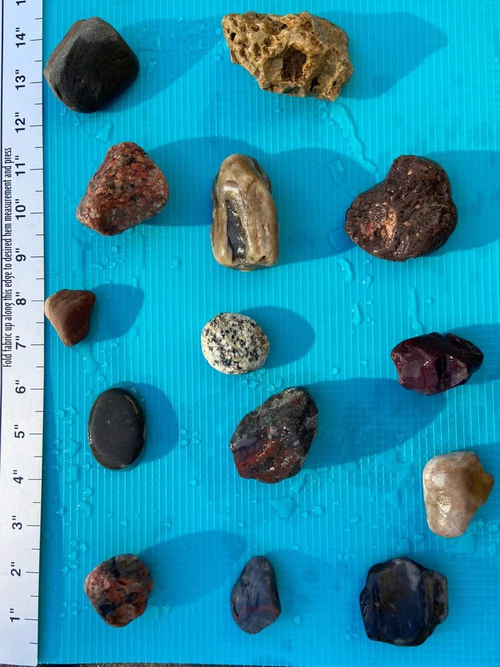14 Piece+4 Mystery Bundle-Minnesota Natural Rocks 4 Pet Aquariums-Healthy/Decore